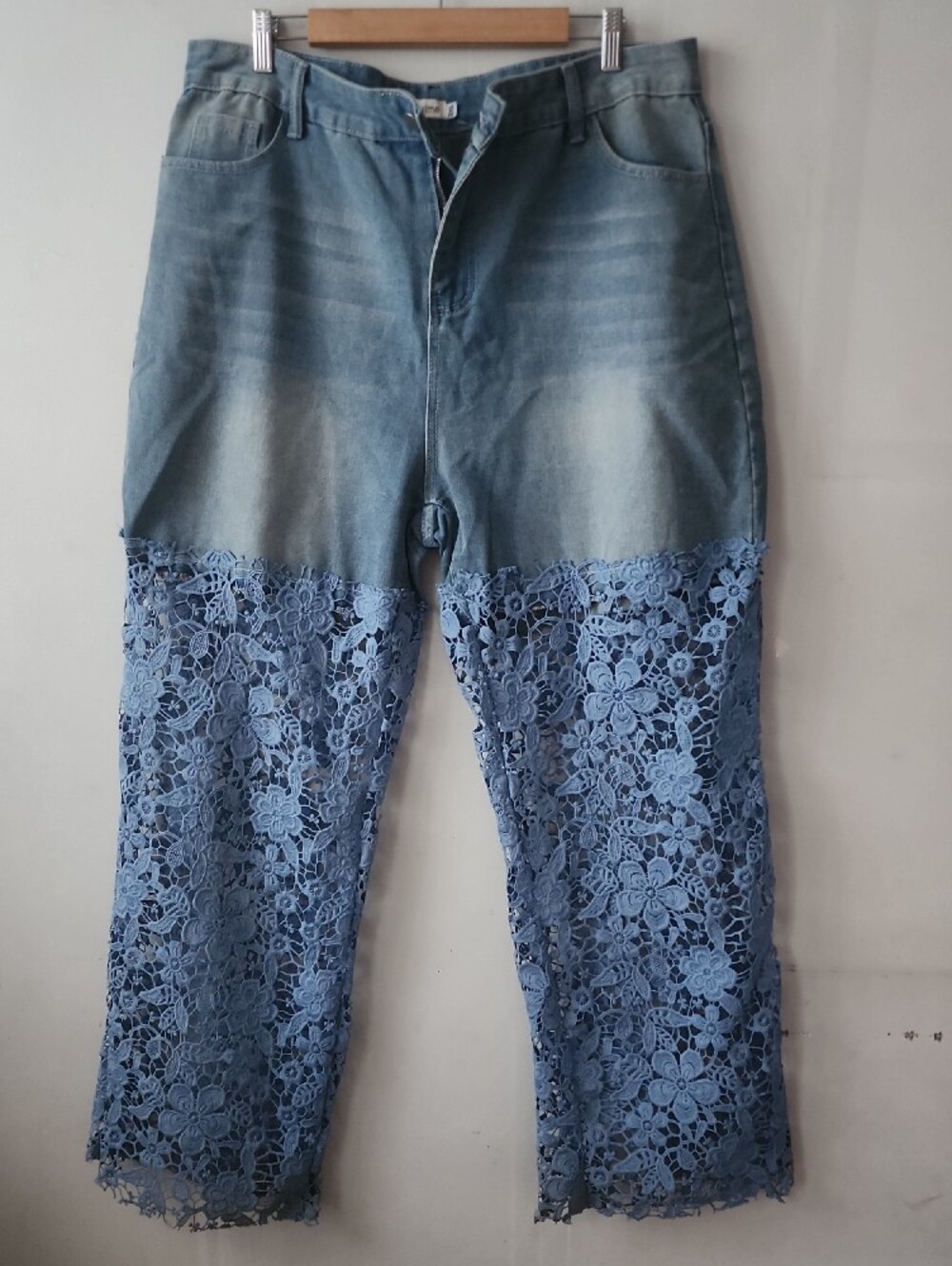 Women’s Blue Denim Wide-Leg Jeans with Lace Panels - Picture 2 of 13